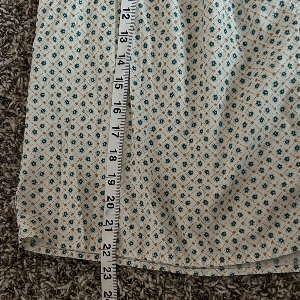 Universal Thread White and Blue Patterned Blouse - Picture 13 of 13